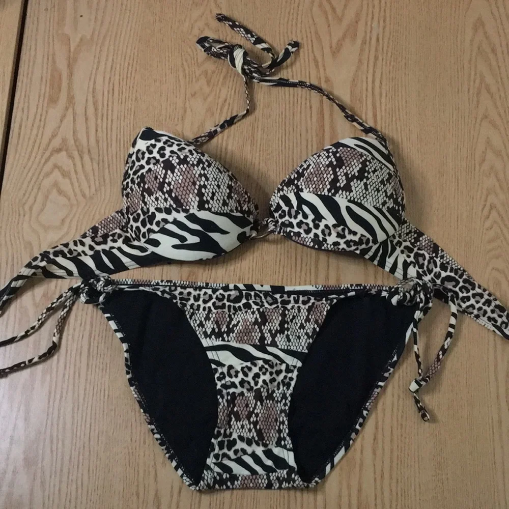B43 Women 2Pc Smart & Sexy Swimsuit Bikini Animal Print Padded Size 34C Small - Picture 1 of 8